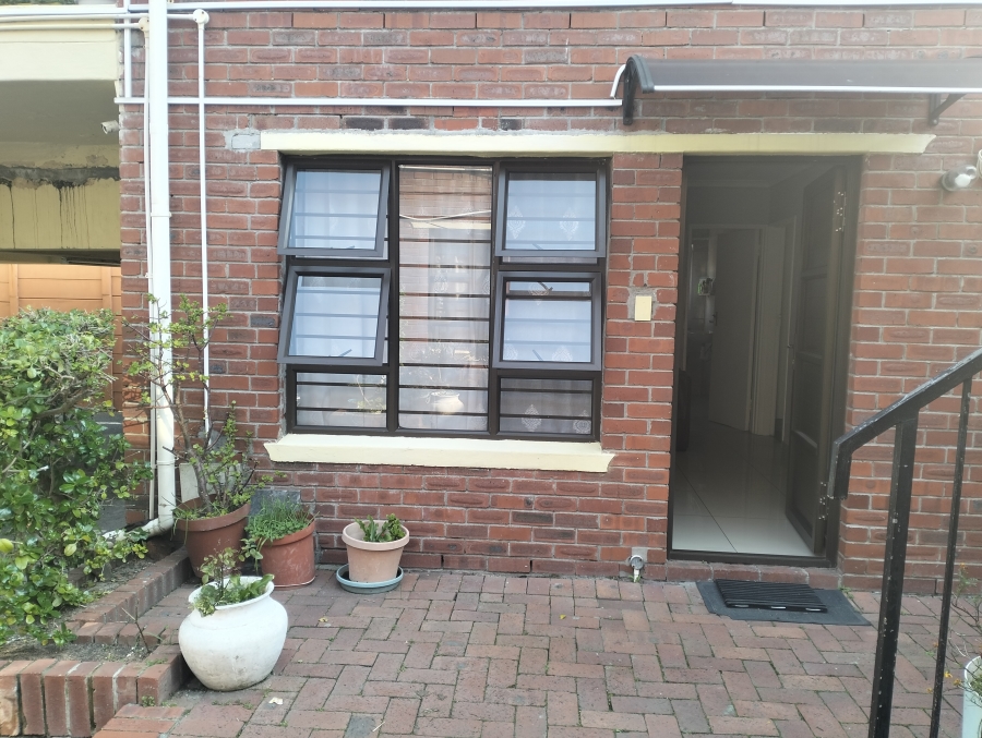 2 Bedroom Property for Sale in Wynberg Western Cape
